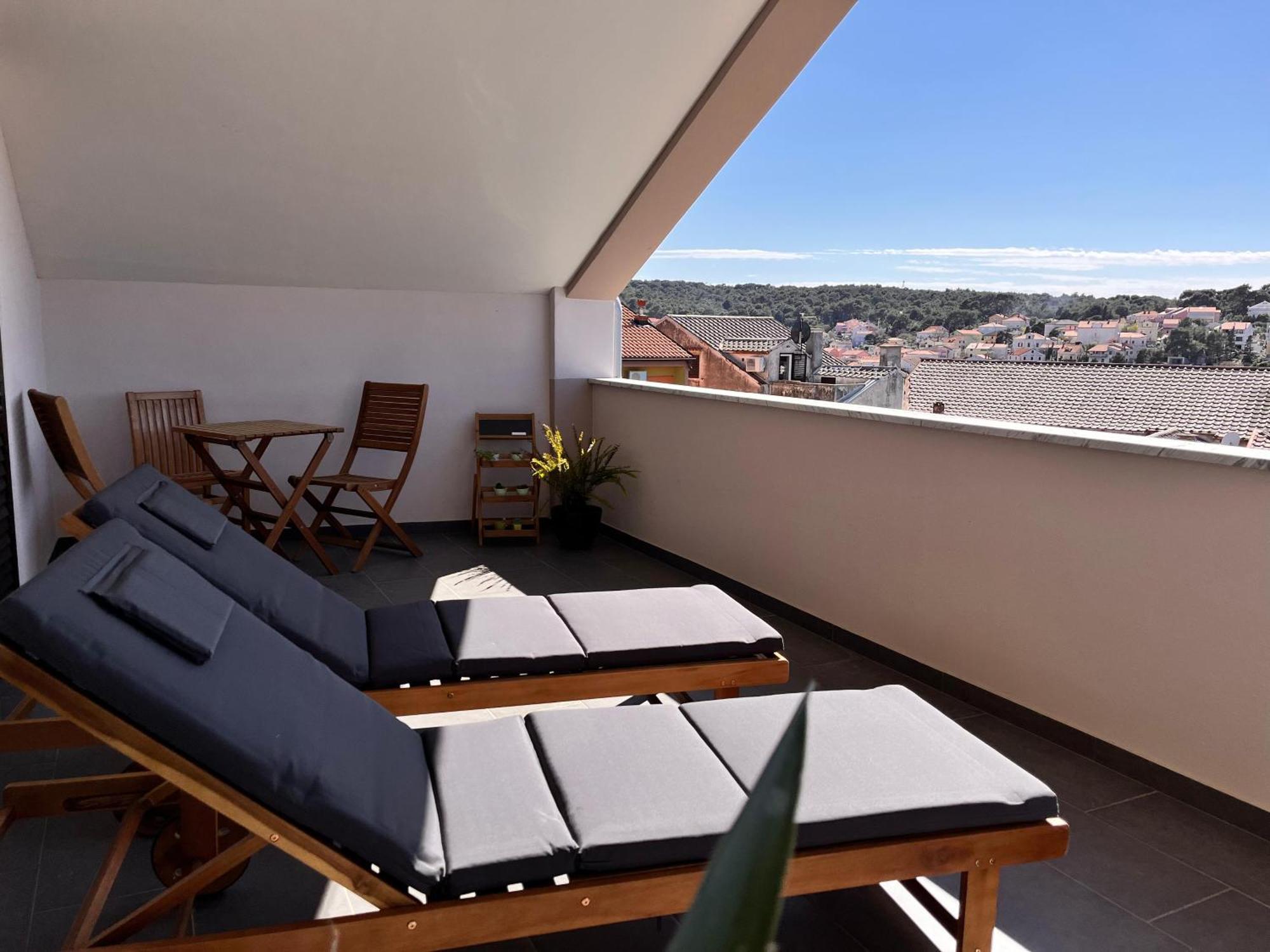 Apartment Oscar Mali Losinj Bagian luar foto