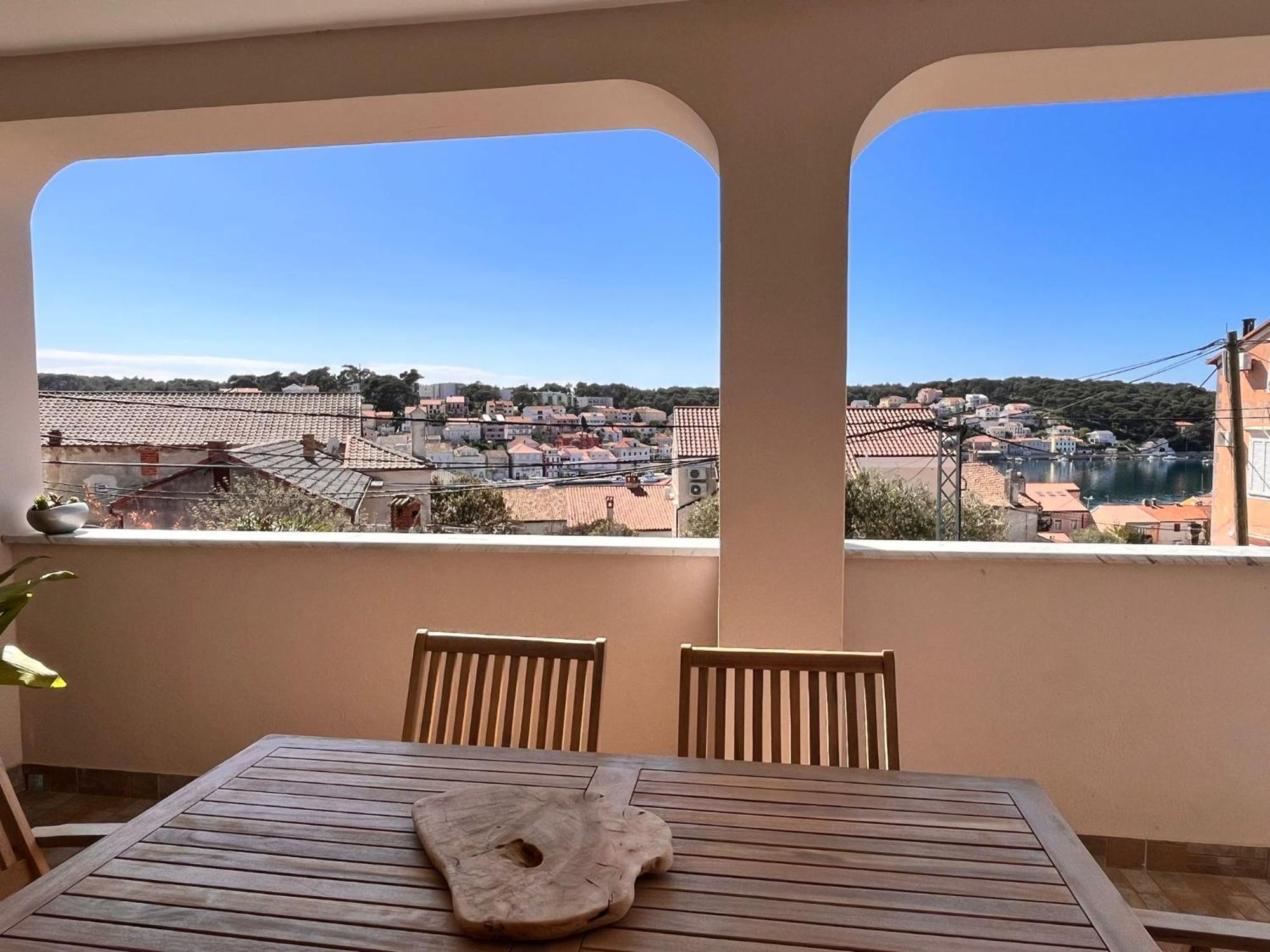 Apartment Oscar Mali Losinj Bagian luar foto