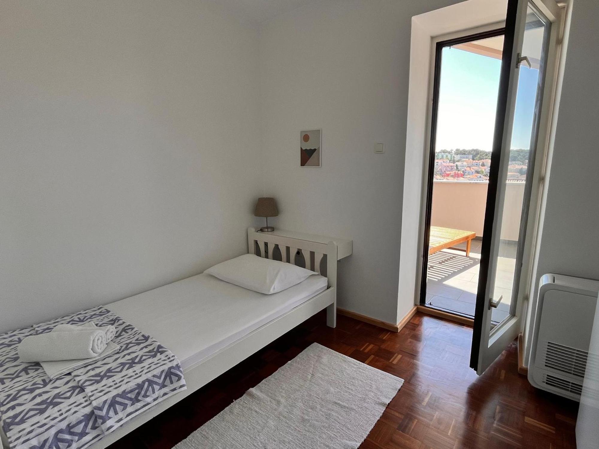 Apartment Oscar Mali Losinj Bagian luar foto